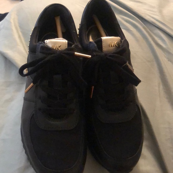 Michael kors Gold and a Black sneakers - Picture 1 of 4